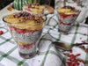 VASITOS DE PUDDING DE CHÍA CON KIWI,  BAYAS DE GOJI Y CACAO NIBS