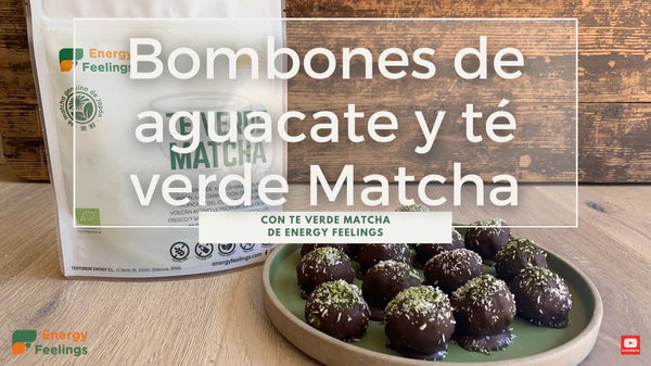 BOMBONES DE AGUACATE Y TÉ VERDE MATCHA