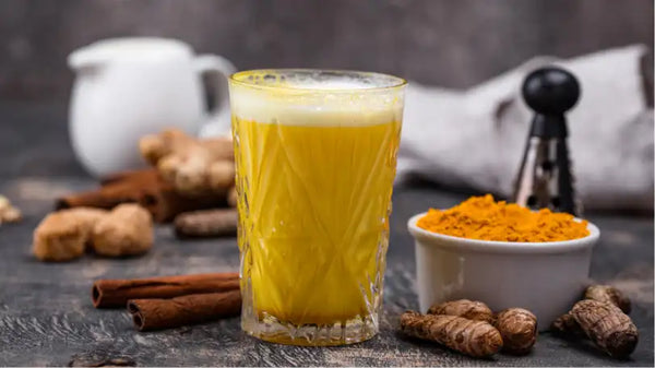 Cúrcuma Chai Latte 
